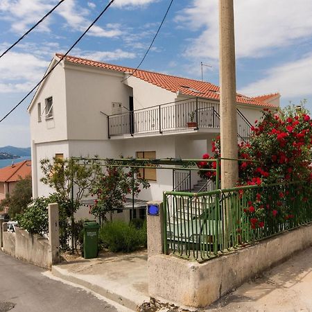 Apartment Tamara Trogir Exterior foto