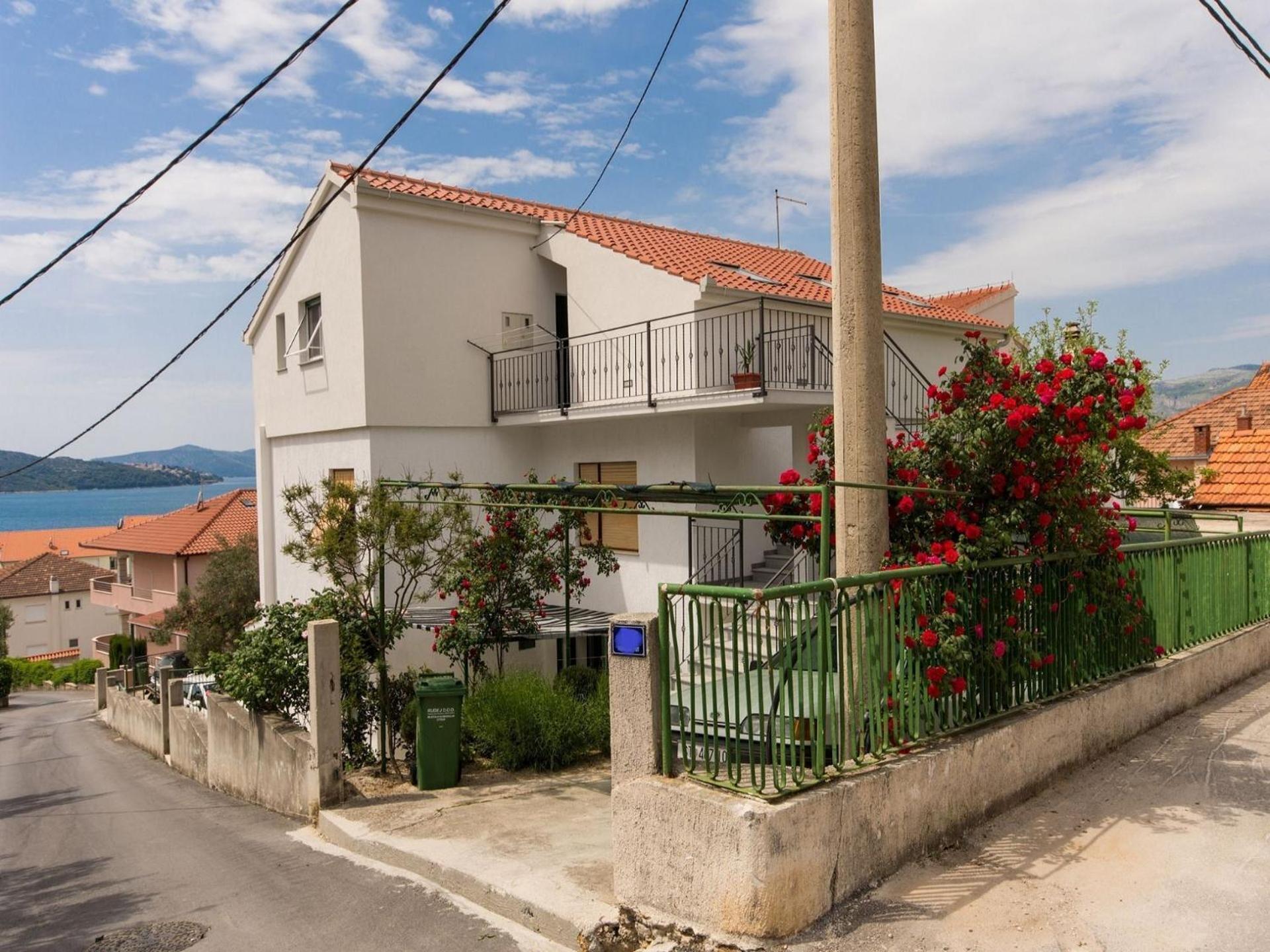 Apartment Tamara Trogir Exterior foto