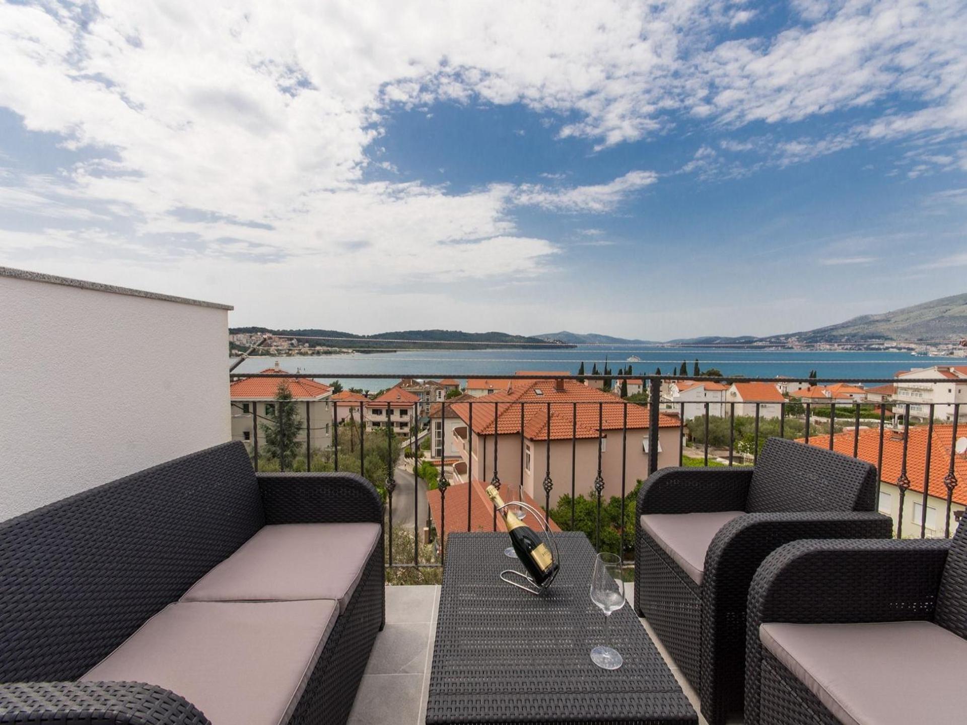 Apartment Tamara Trogir Exterior foto