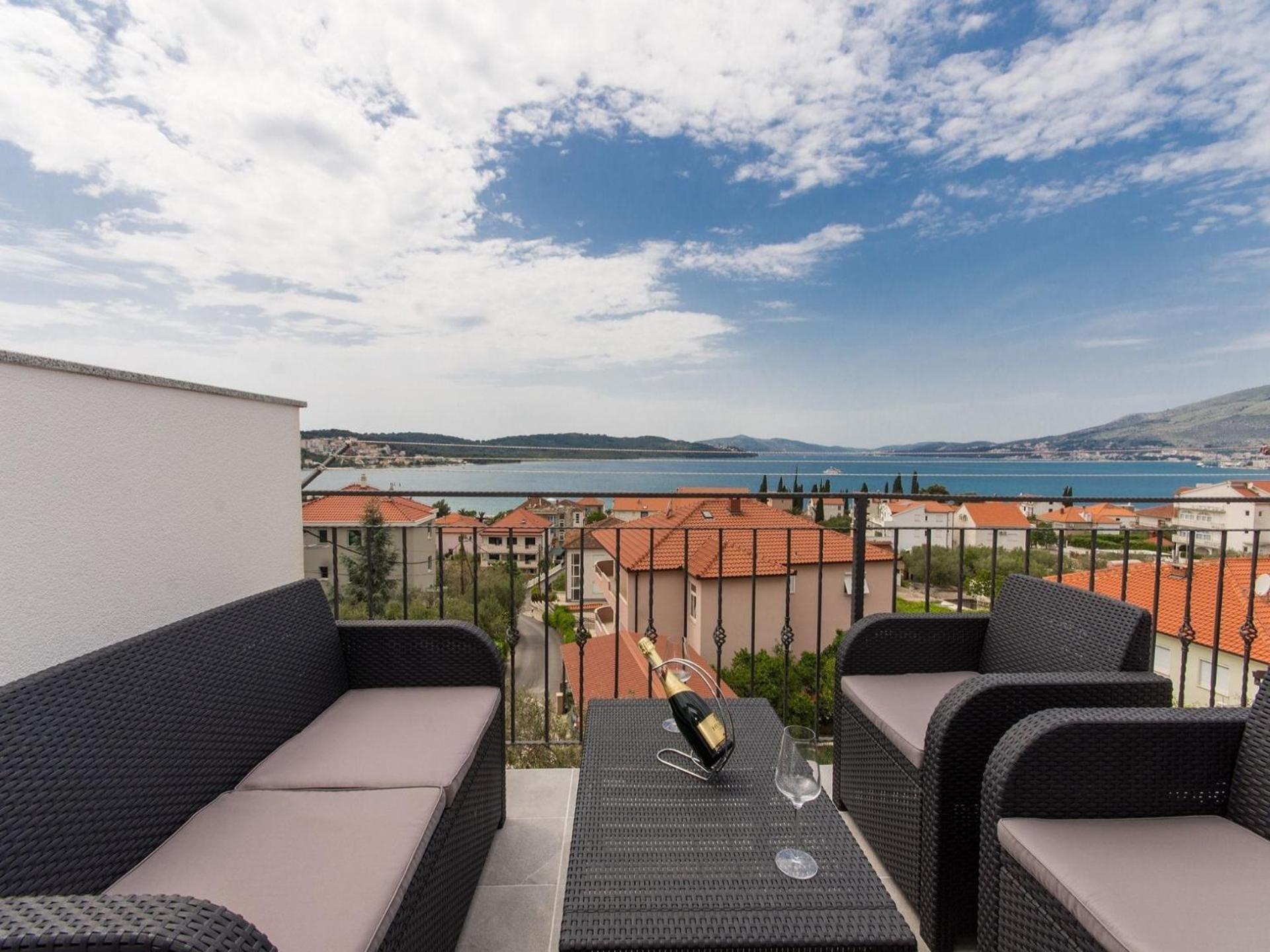 Apartment Tamara Trogir Exterior foto
